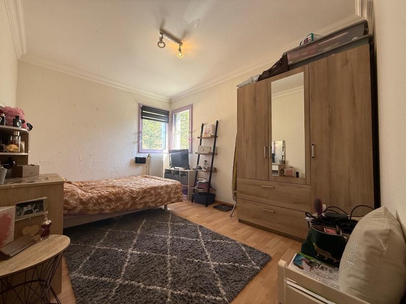 Appartement - 97 m² - 5 pièces