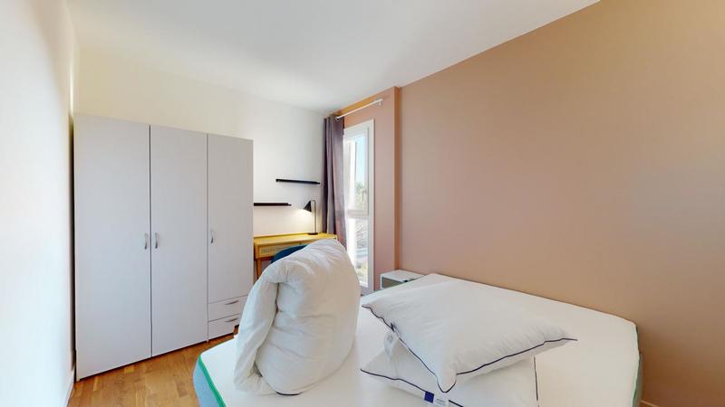 Appartement - 101 m² - 6 pièces