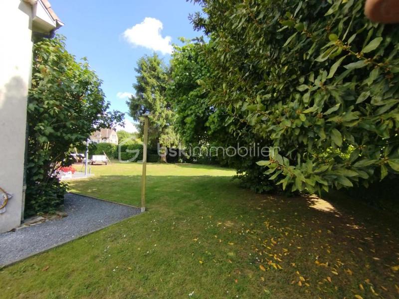 Maison - 248 m² - 11 pièces