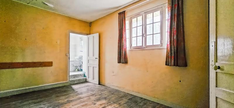 Maison - 220 m² - 9 pièces