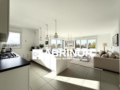 Appartement - 102 m² - 5 pièces