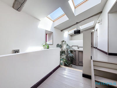 Maison - 380 m² - 5 pièces