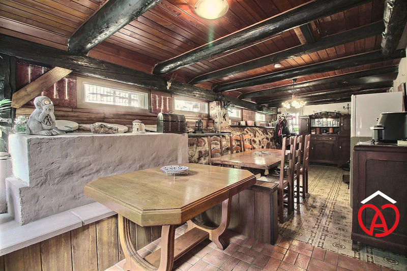 Maison ancienne - 190 m² - 7 pièces