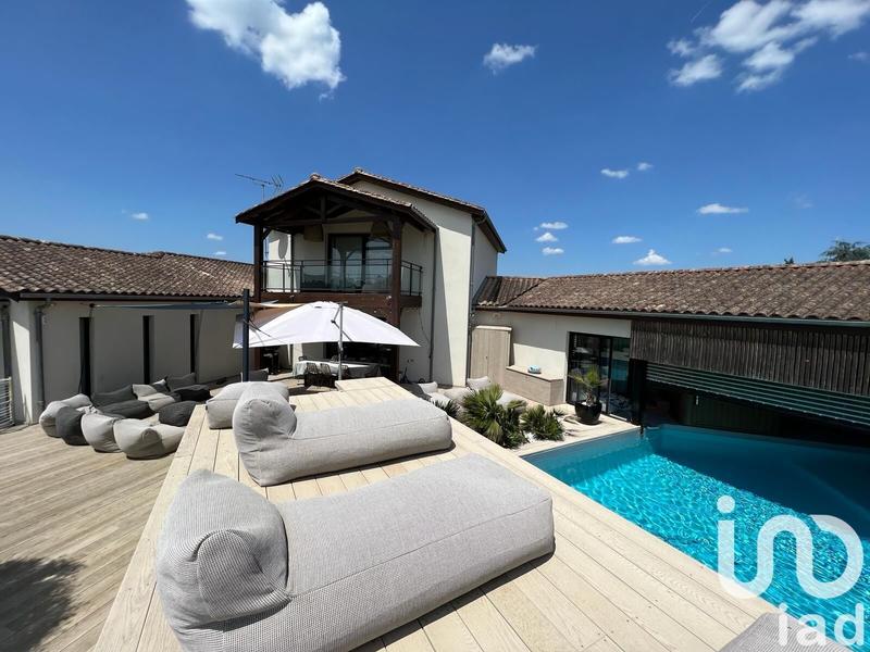 Maison de maîtres - 300 m² - 7 pièces