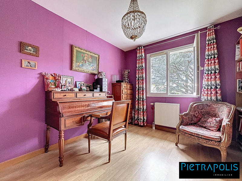 Maison - 200 m² - 7 pièces