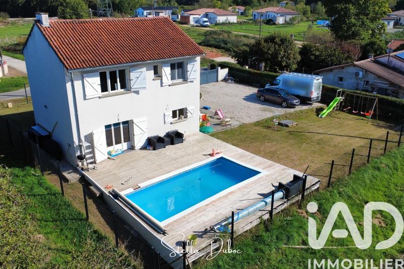 Maison - 96 m² - 5 pièces