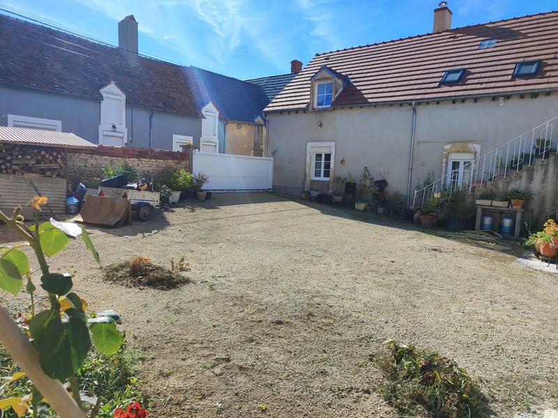 Maison - 215 m² - 10 pièces