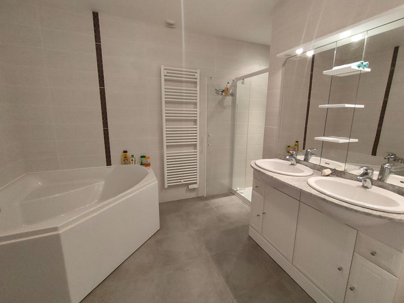 Maison - 80 m² - 5 pièces