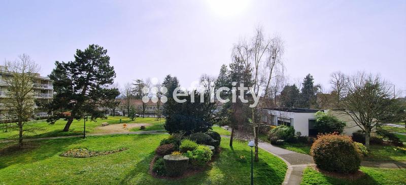 Appartement - 81 m² - 4 pièces