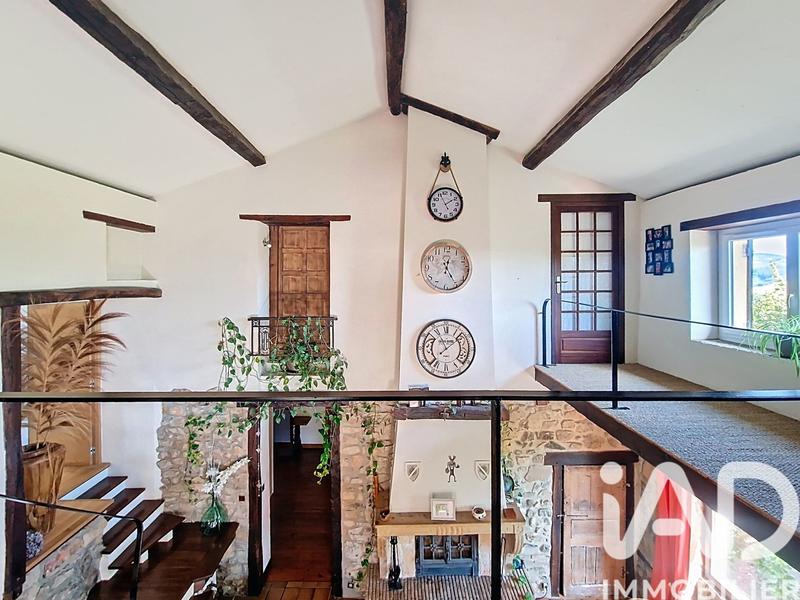 Maison - 327 m² - 9 pièces