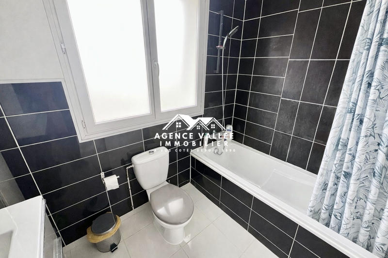 Maison - 83 m² - 4 pièces