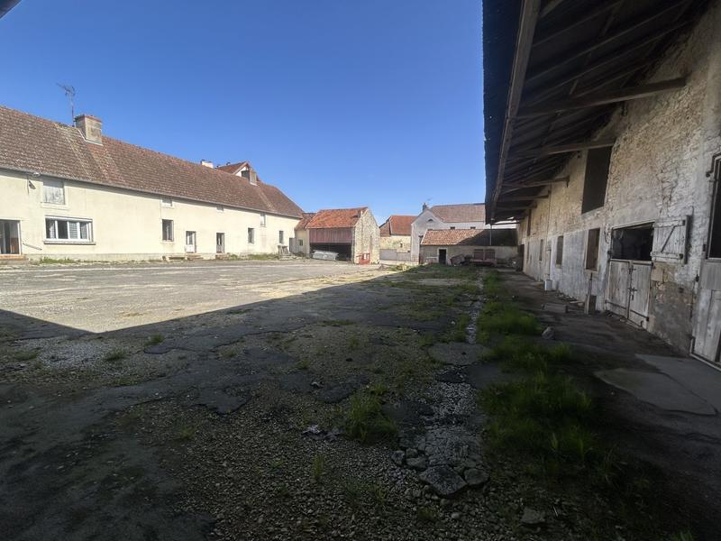 Maison traditionnelle - 200 m² - 8 pièces