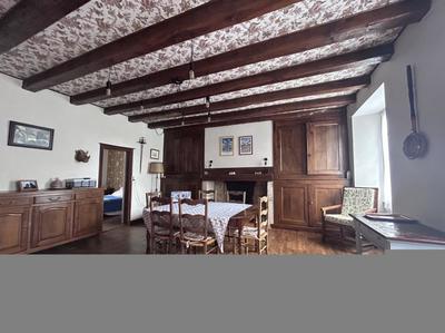 Maison - 198 m² - 8 pièces