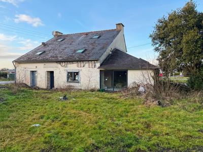 Maison - 250 m² - 6 pièces