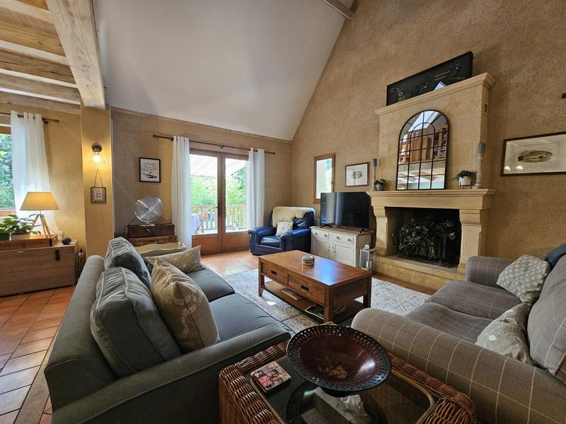 Maison traditionnelle - 158 m² - 9 pièces