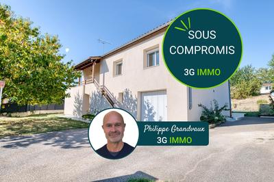 Maison traditionnelle - 217 m² - 11 pièces