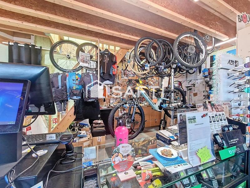 Local commercial - 140 m²