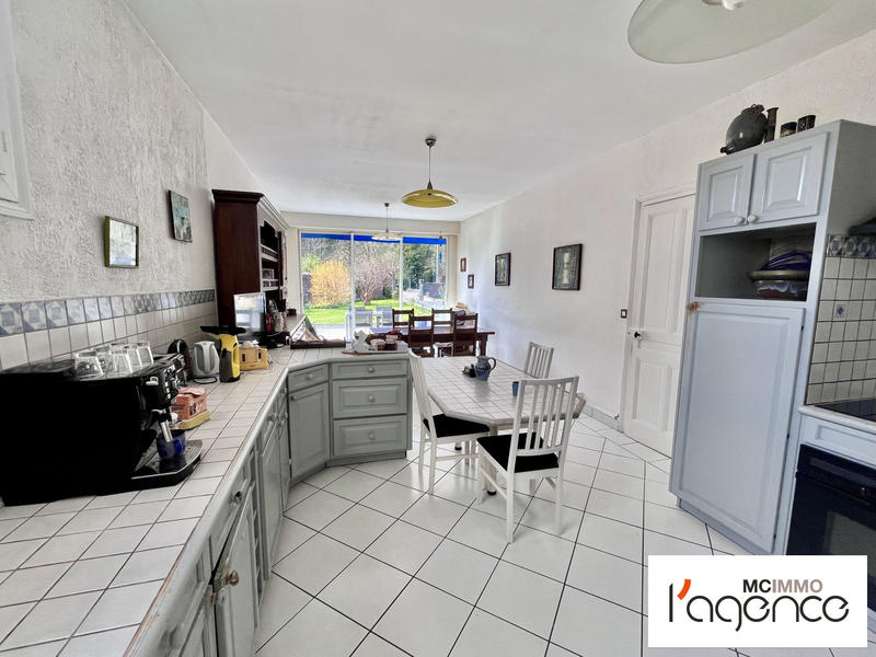 Maison - 167 m² - 8 pièces