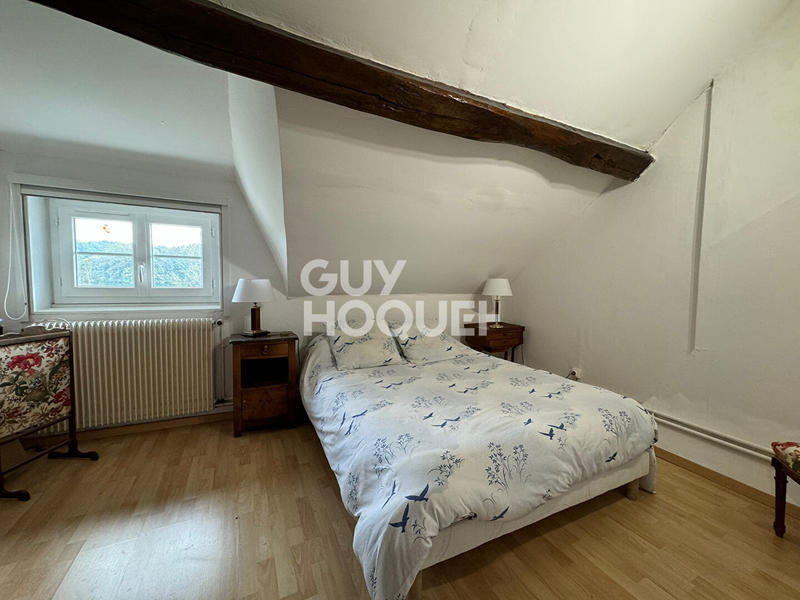 Maison - 208 m² - 8 pièces