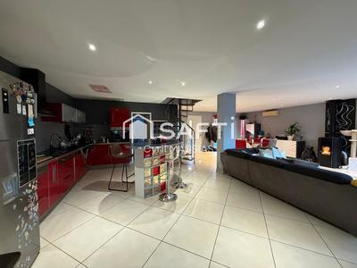 Maison - 155 m² - 7 pièces