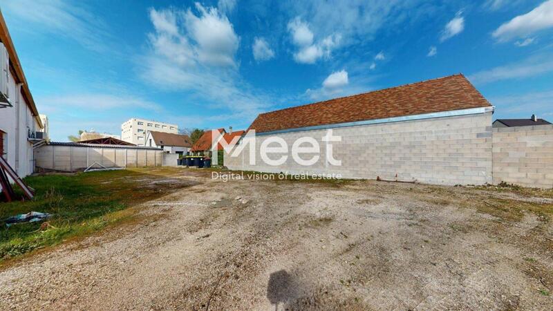 Local commercial - 100 m² - 1 pièce