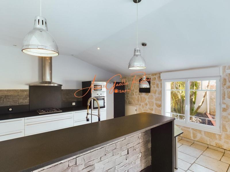 Maison - 186 m² - 6 pièces