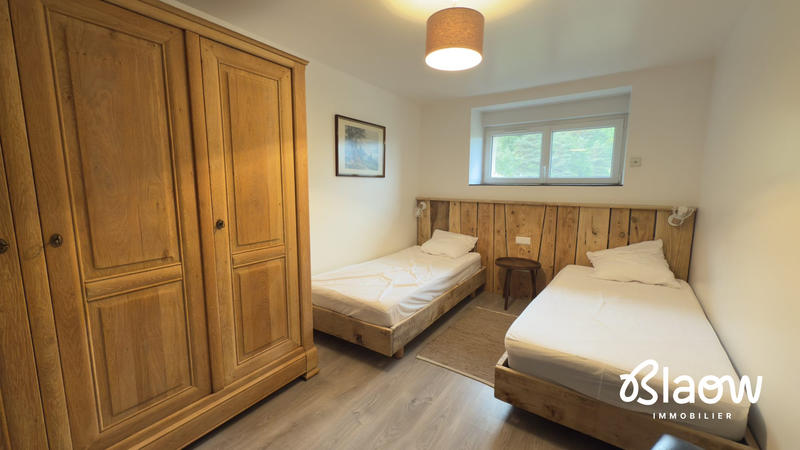 Maison - 300 m² - 11 pièces