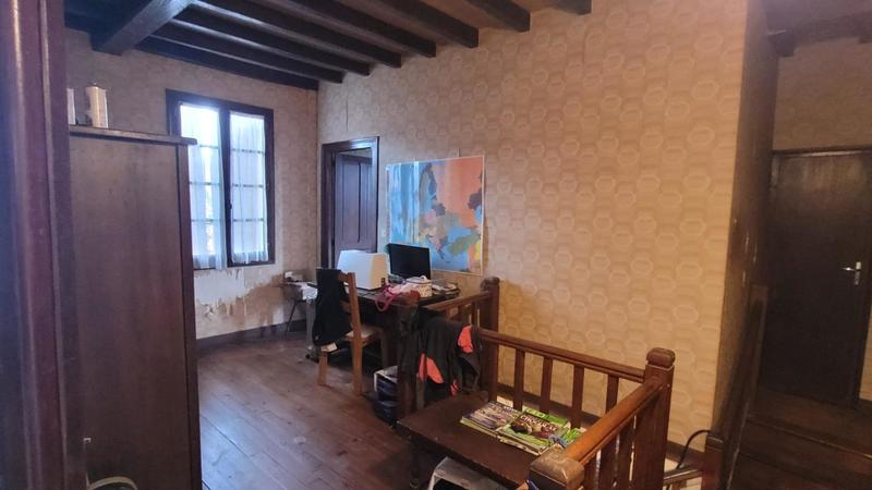 Maison - 203 m² - 9 pièces