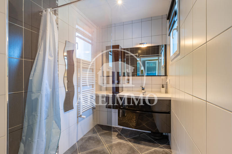 Maison - 117 m² - 6 pièces