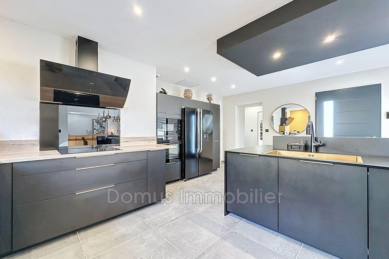 Maison - 152 m² - 6 pièces