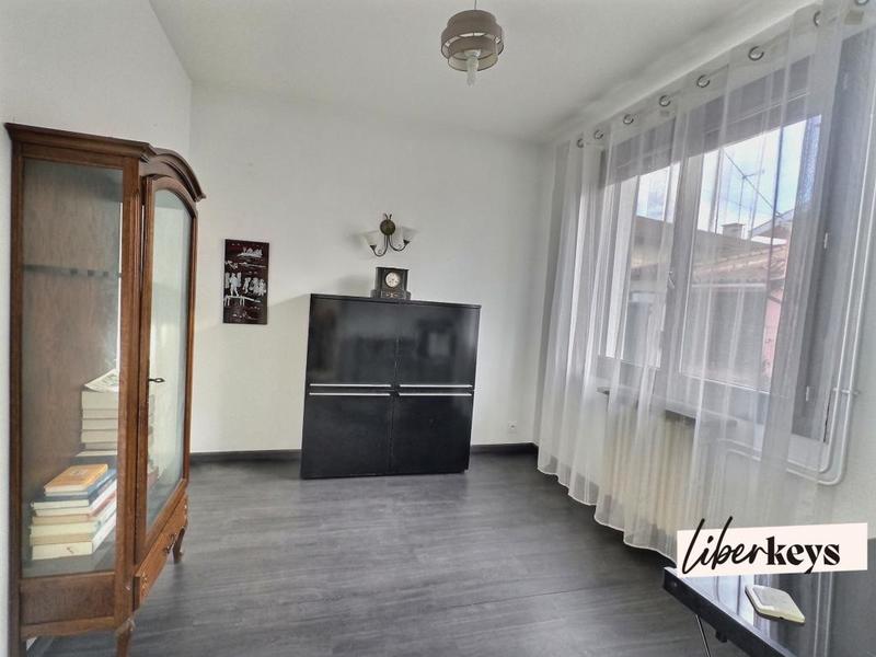 Maison - 93 m² - 5 pièces