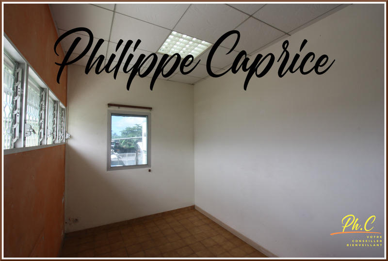 Bureau - 65 m² - 5 pièces