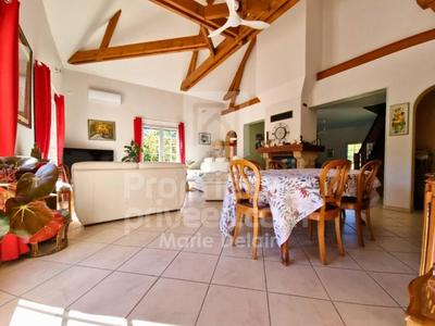 Maison - 188 m² - 7 pièces