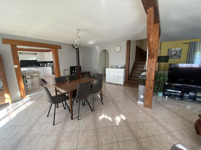 Maison - 180 m² - 7 pièces