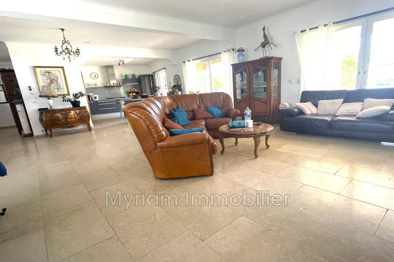 Maison - 171 m² - 8 pièces