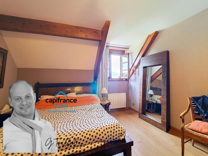 Maison - 330 m² - 7 pièces