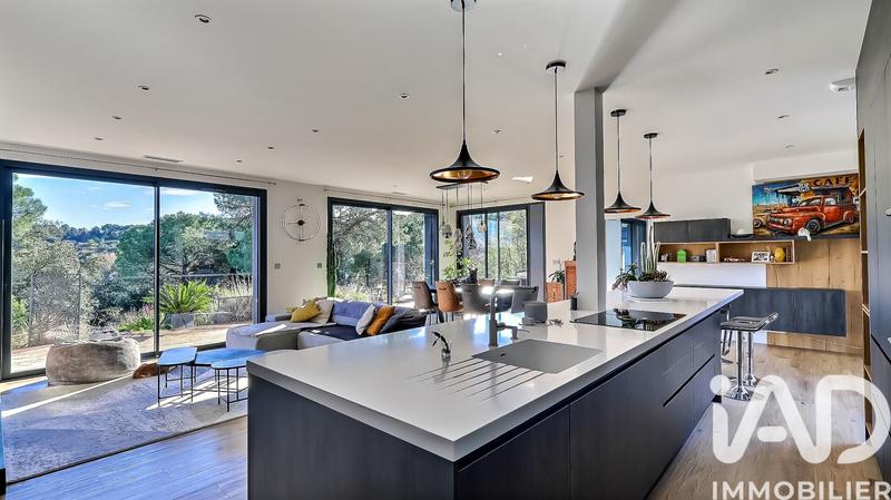 Maison - 147 m² - 4 pièces