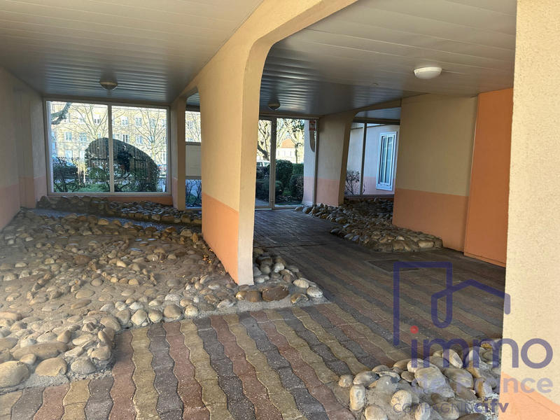 Appartement - 75 m² - 3 pièces