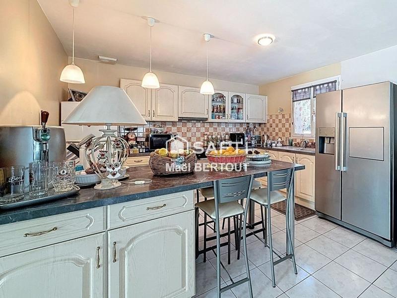 Maison - 99 m² - 4 pièces