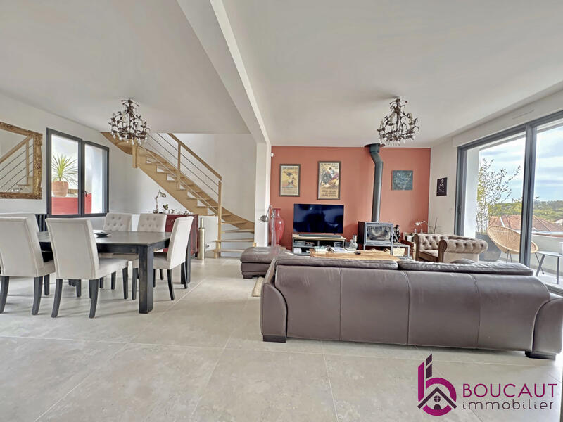 Villa - 142 m² - 6 pièces