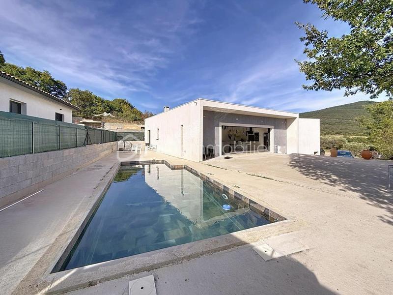 Maison - 137 m² - 4 pièces