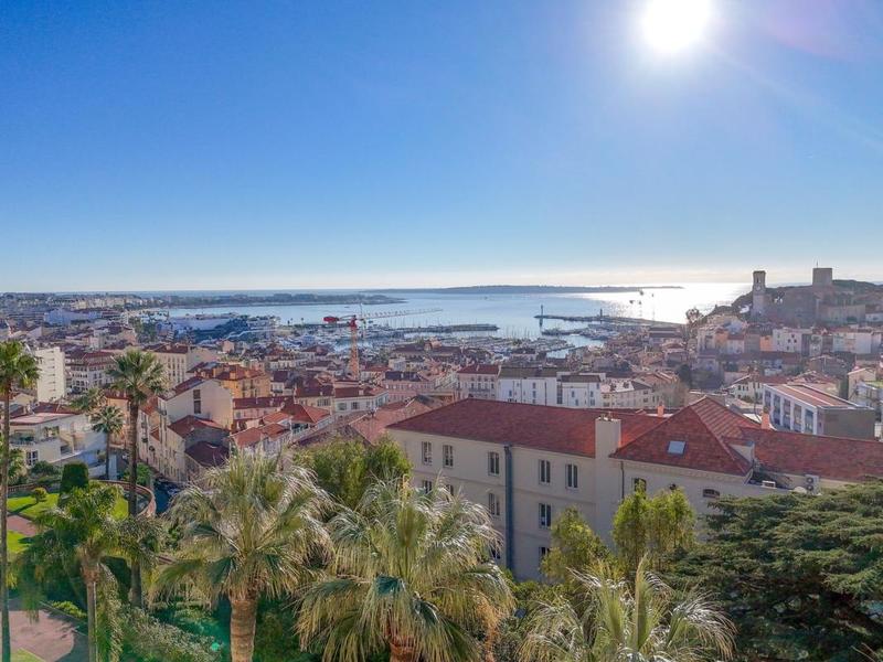 Appartement - 60 m² - 2 pièces