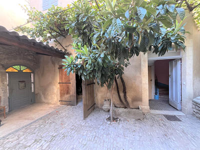 Maison - 289 m² - 12 pièces