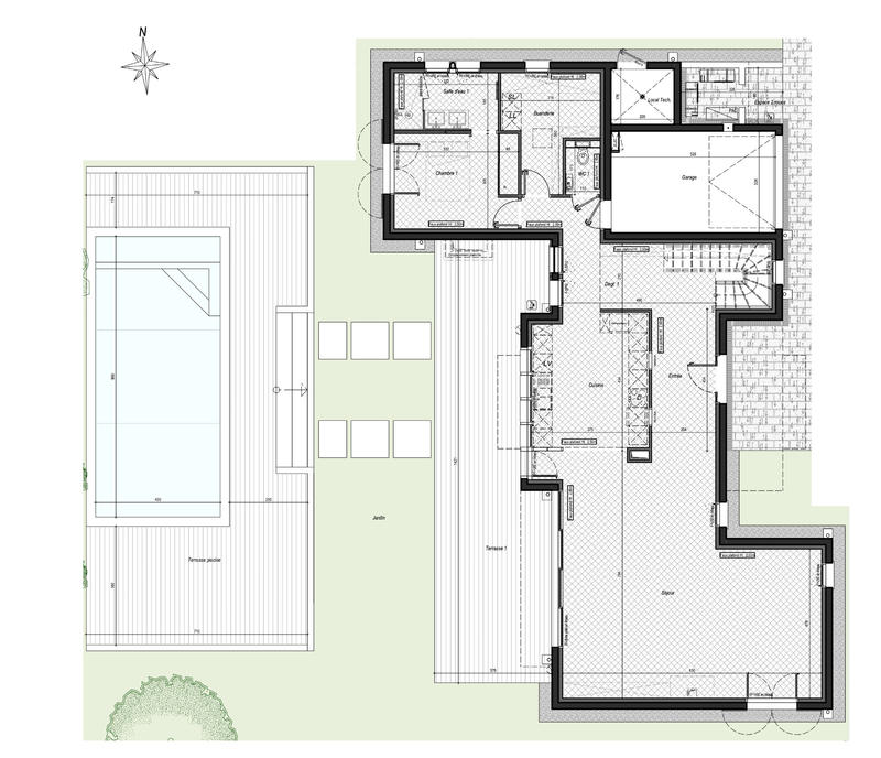 Maison - 270 m² - 6 pièces