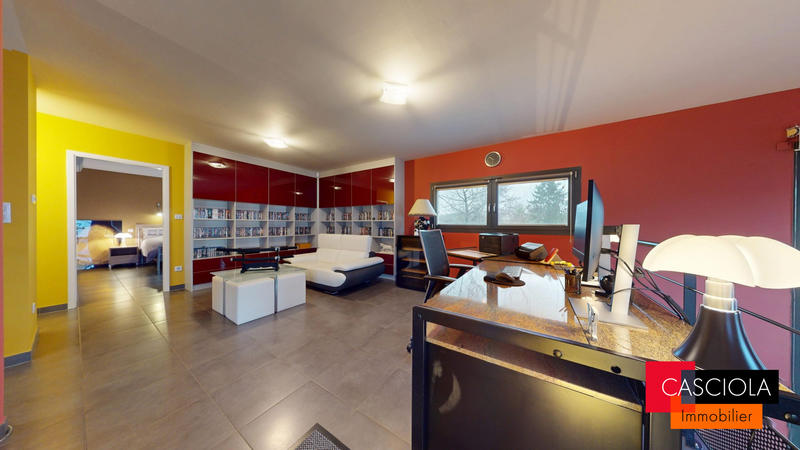 Maison - 200 m² - 6 pièces