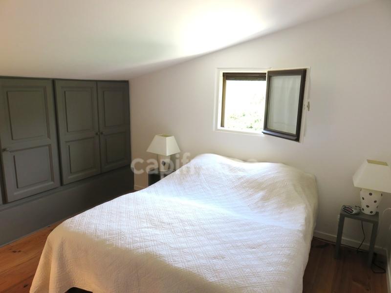 Villa - 293 m² - 10 pièces