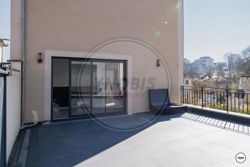 Maison - 187 m² - 7 pièces