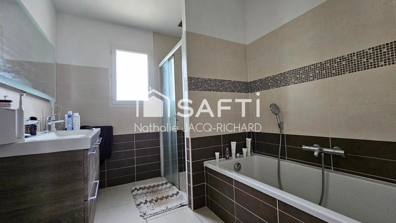 Maison - 90 m² - 3 pièces