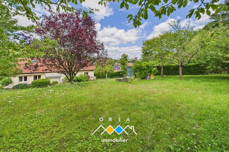 Maison - 180 m² - 9 pièces