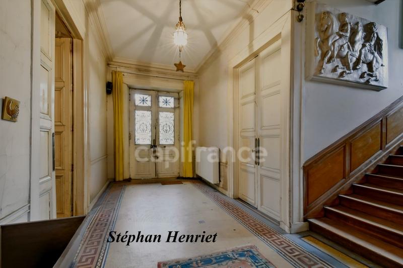 Maison de maîtres - 388 m² - 9 pièces